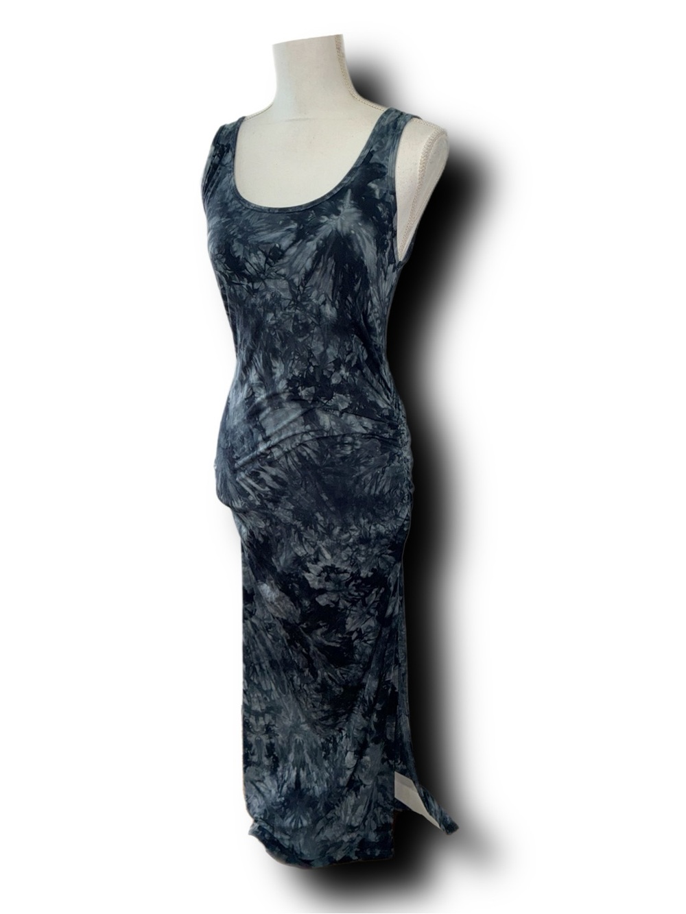 Smallshow Sleeveless Black and Grey Tie Dye Maternity Maxi Dress w Ruched Sides - Picture 5 of 5